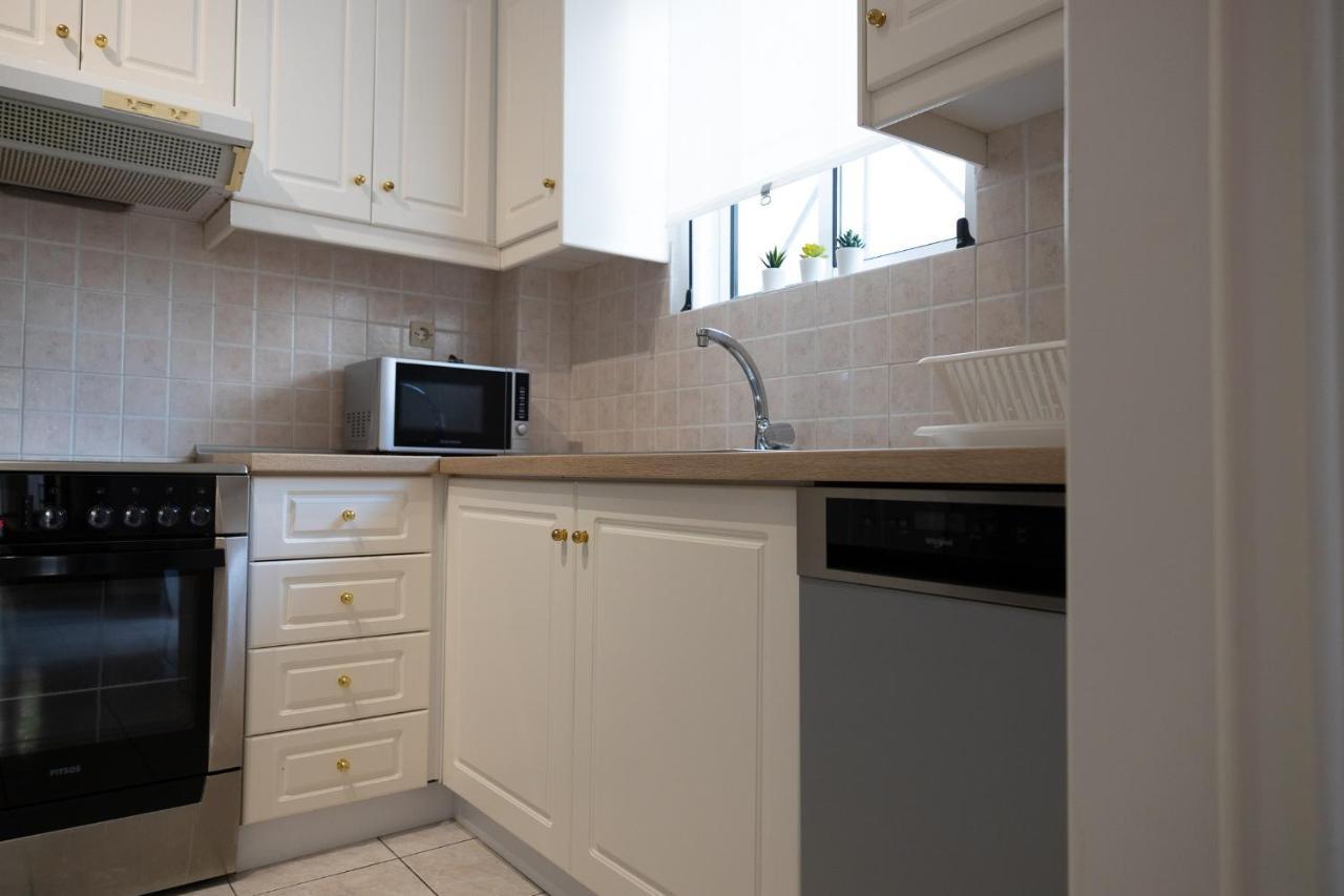 Spacious Apartment Close To The Sea And The City Center アテネ エクステリア 写真