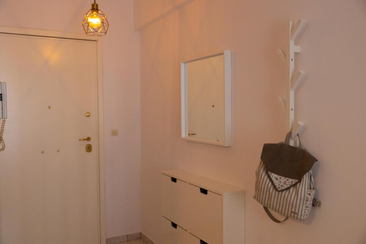Spacious Apartment Close To The Sea And The City Center アテネ エクステリア 写真